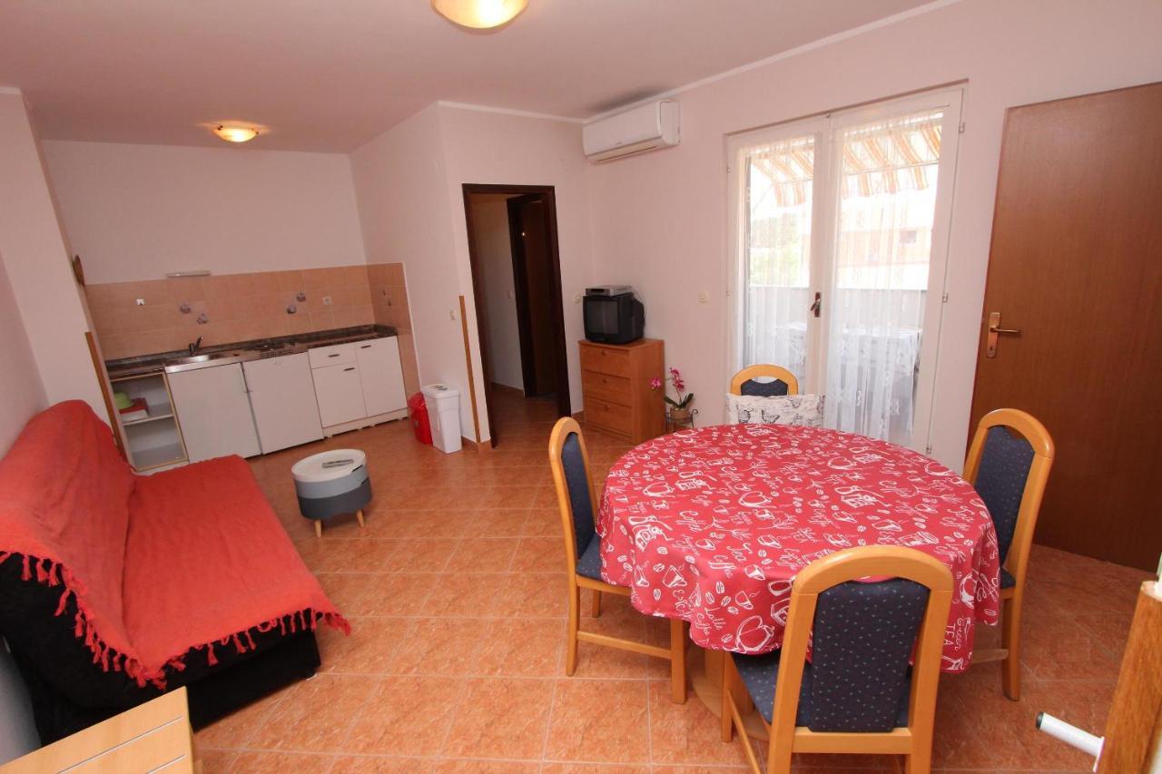 Rooms And Apartments Dino Ρόβινι Εξωτερικό φωτογραφία